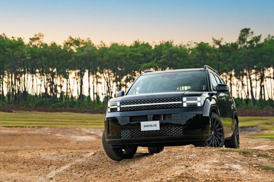 SUV 7 chỗ: Mua để chở gia đình… hay để chứng minh mình đã 